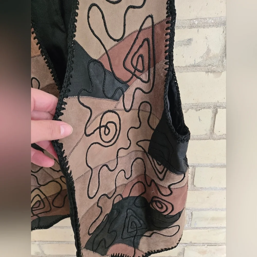 Vintage Suede Vest - Picture 4 of 8